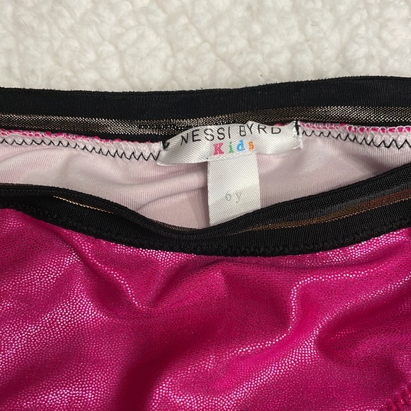 Bikini - Picture 3 of 4